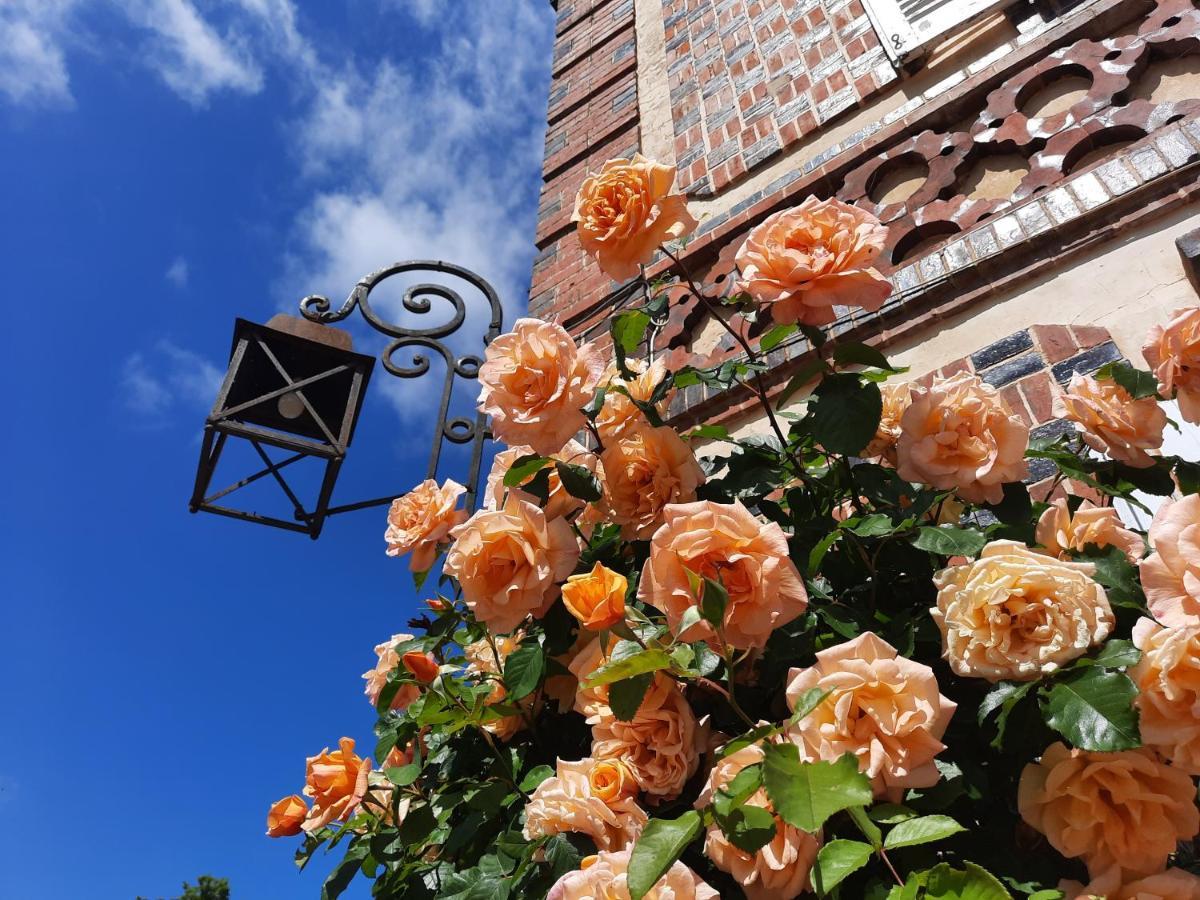 Bed and Breakfast Manoir Des Tuileries Du Buisson Verneuil d'Avre et d'Iton Exterior foto