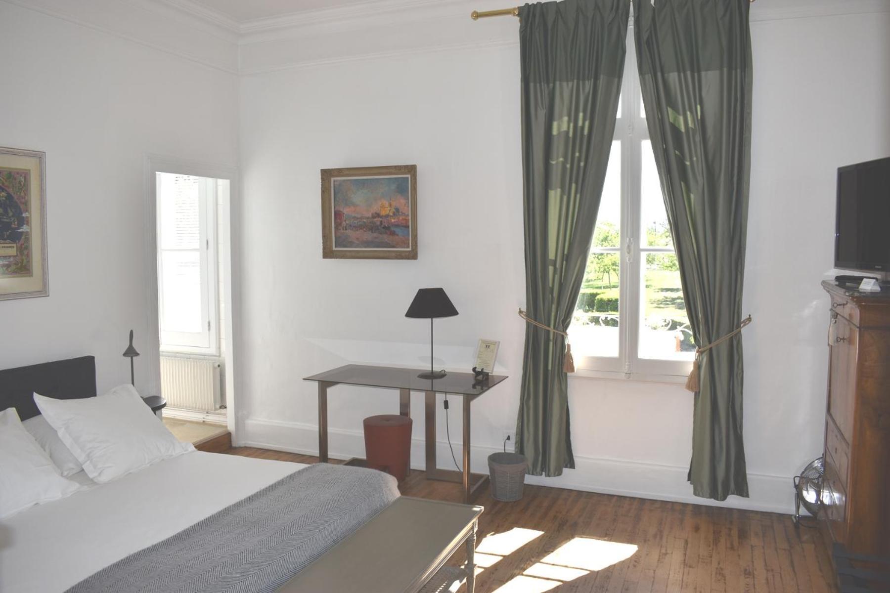 Bed and Breakfast Manoir Des Tuileries Du Buisson Verneuil d'Avre et d'Iton Zimmer foto